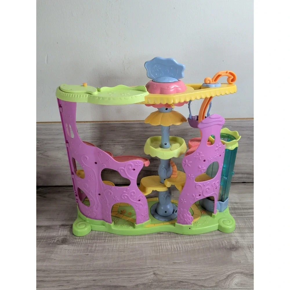 Littlest Pet Shop LPS Round N Round Pet Town Play Set Hasbro 2006